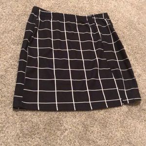 Black and white square print mini skirt